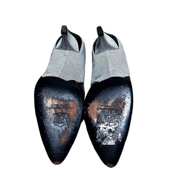 Stuart Weitzman Opposites Attract Black & White Vintage Pumps Size 7.5 AA - Picture 4 of 4